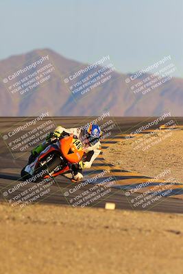 media/Dec-16-2023-CVMA (Sat) [[bb38a358a2]]/Race 13 Amateur Supersport Middleweight/